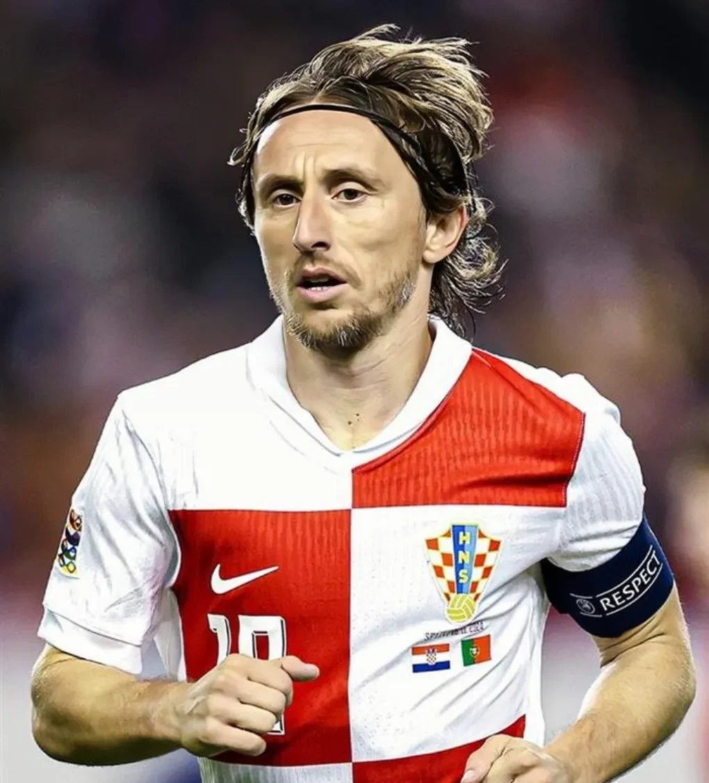 波尔图轻取热刺,莫德里奇补时绝平西甲 波尔图轻取热刺,莫德里奇补时绝平西甲